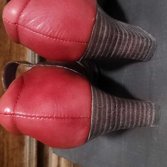 Red and Brown Mary Janes - Picture 3 of 6